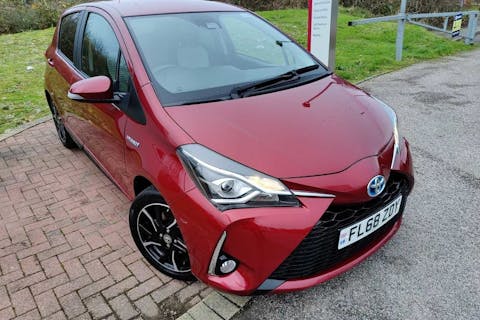 Red Toyota Yaris VVT-i Design 2018