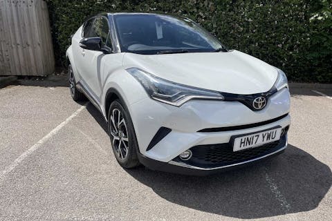 White Toyota C-hr Dynamic 2017