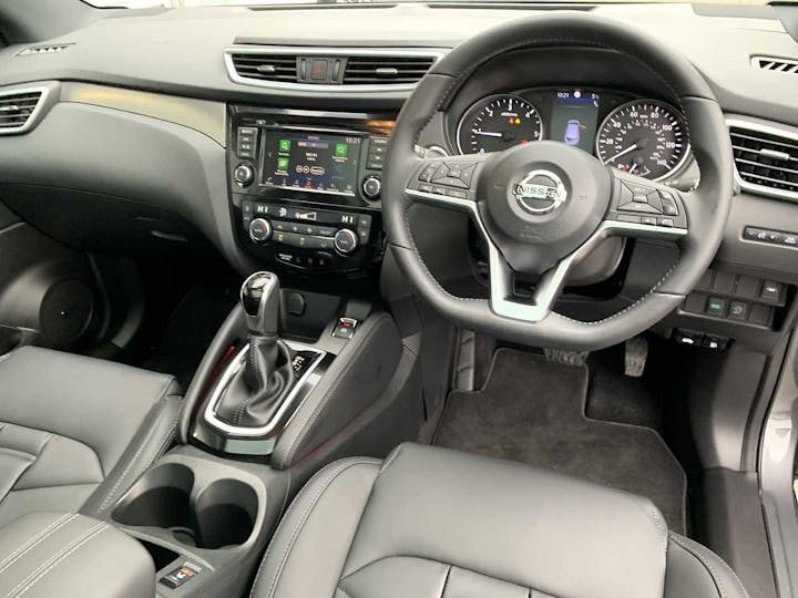 Silver Nissan Qashqai Dig-t Tekna Plus 2019