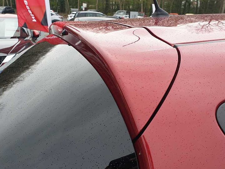 Red Nissan Juke Tekna Xtronic 2018