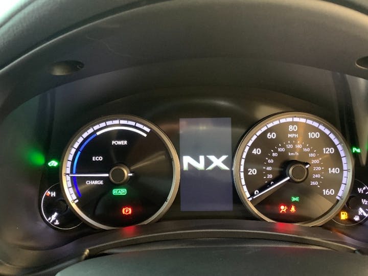 Black Lexus Nx 2.5 300h F Sport 2018