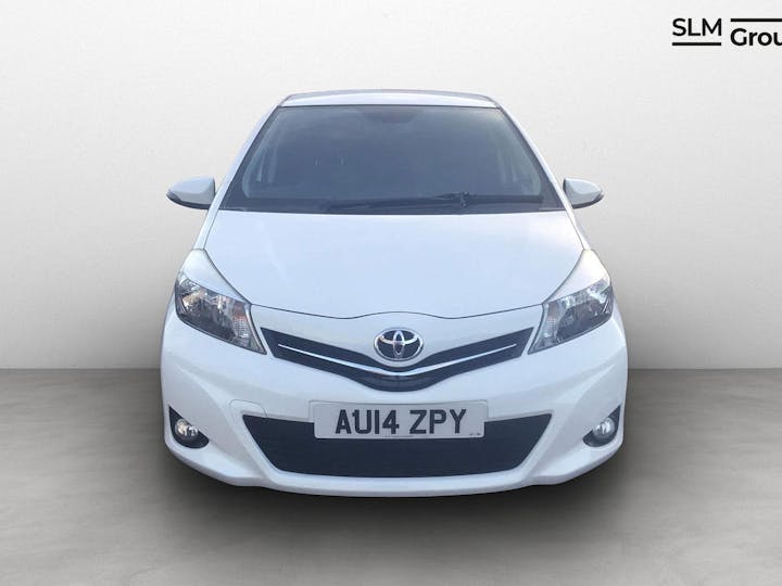White Toyota Yaris VVT-i Icon Plus 2014