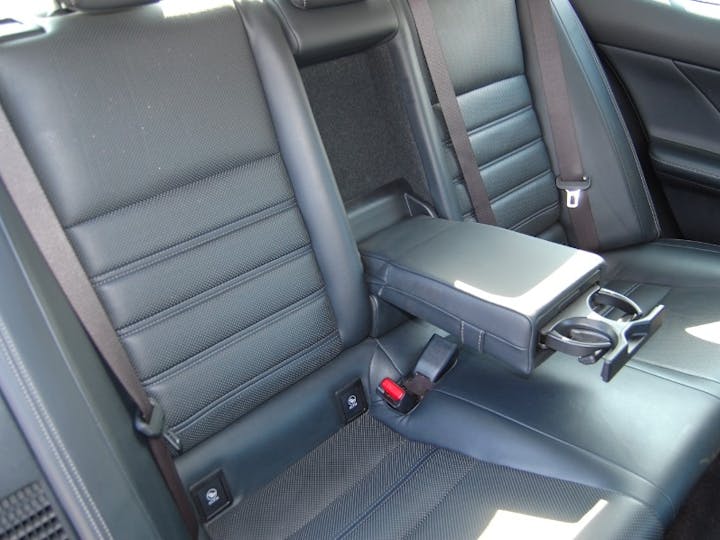 Silver Lexus Is 2.5 300h Luxury 2014