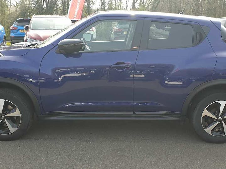 Blue Nissan Juke Bose Personal Edition Xtronic 2019