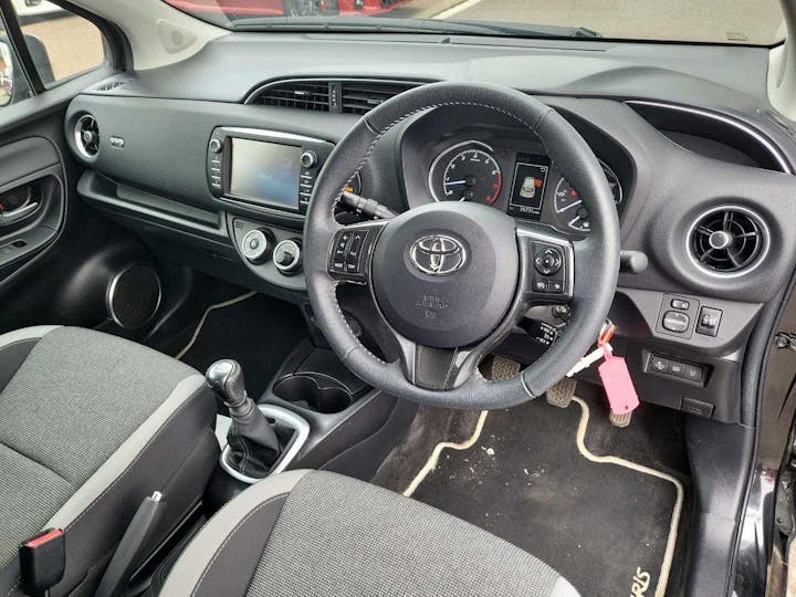 Black Toyota Yaris VVT-i Y20 2019