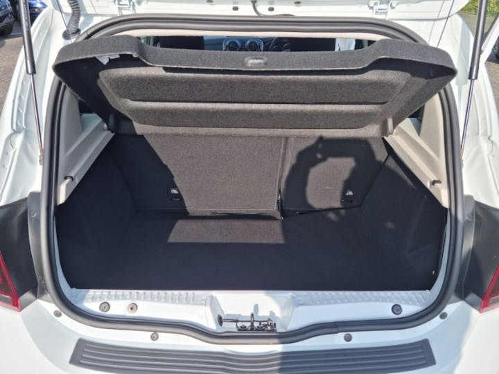 White Dacia Sandero 1.0 Comfort Sce 2019