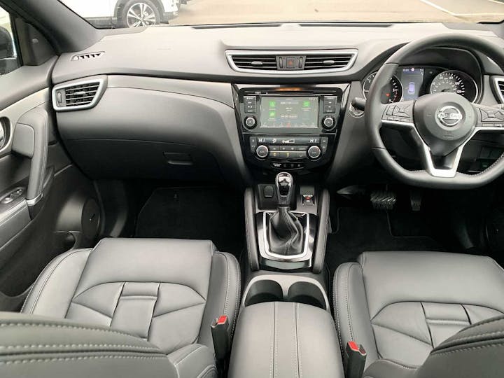 Silver Nissan Qashqai Dig-t Tekna Plus 2019